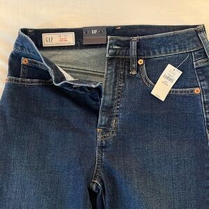 NWT GAP High Rise Kick Fit Jeans Size 26 / 2R